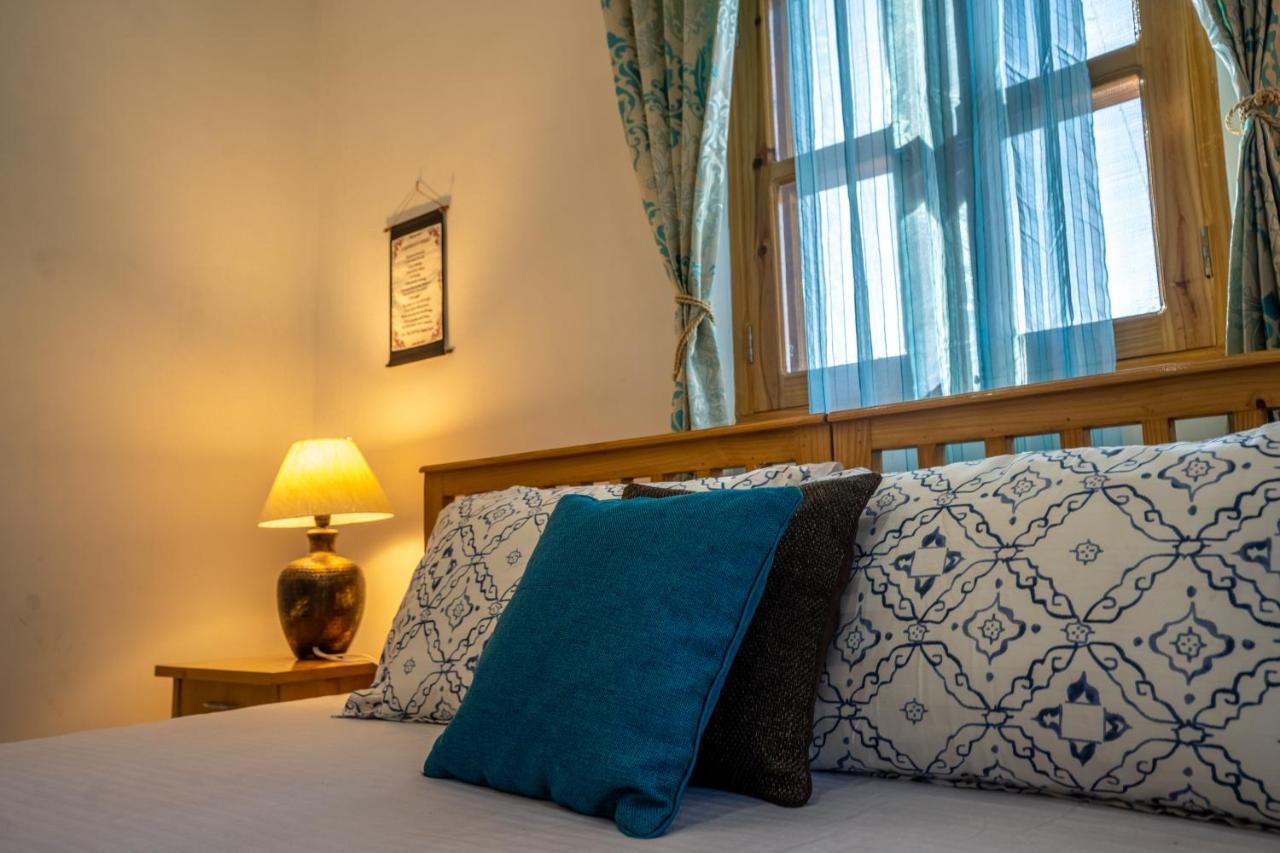 La Maison - A Boutique Bed And Breakfast Bīr Екстериор снимка
