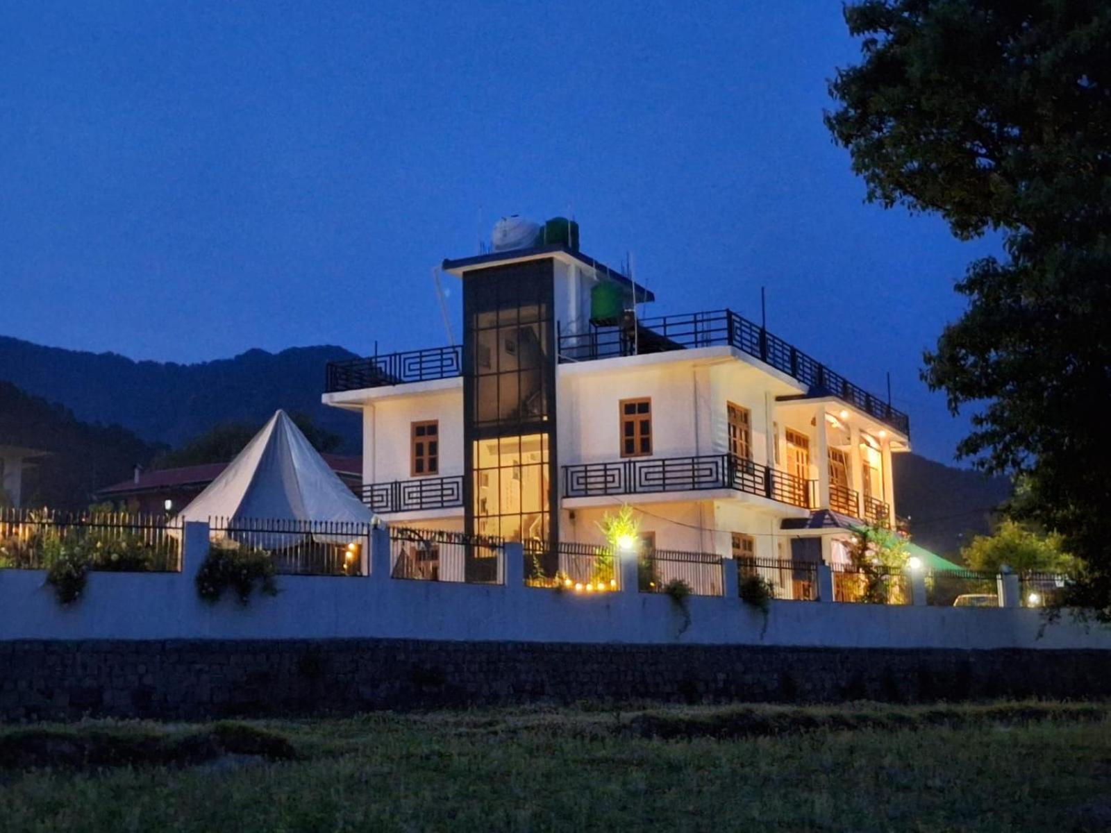 La Maison - A Boutique Bed And Breakfast Bīr Екстериор снимка