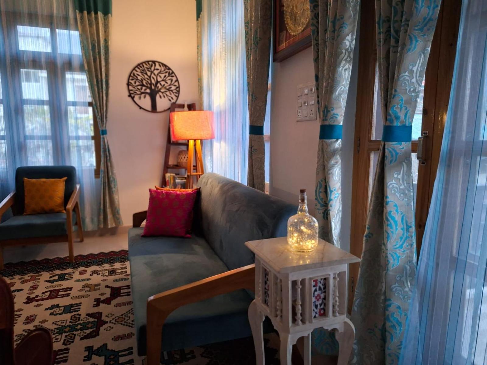 La Maison - A Boutique Bed And Breakfast Bīr Екстериор снимка