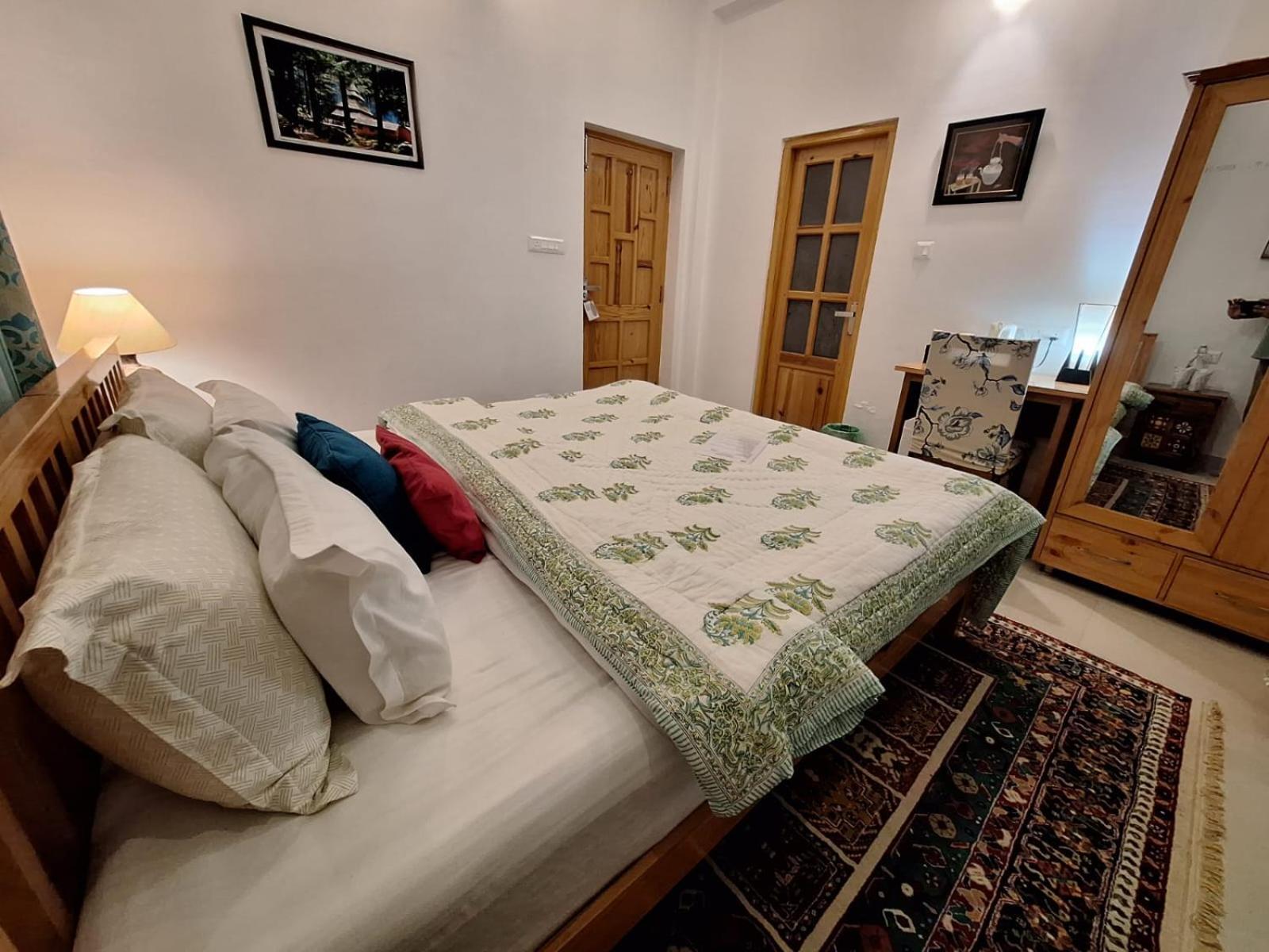 La Maison - A Boutique Bed And Breakfast Bīr Екстериор снимка