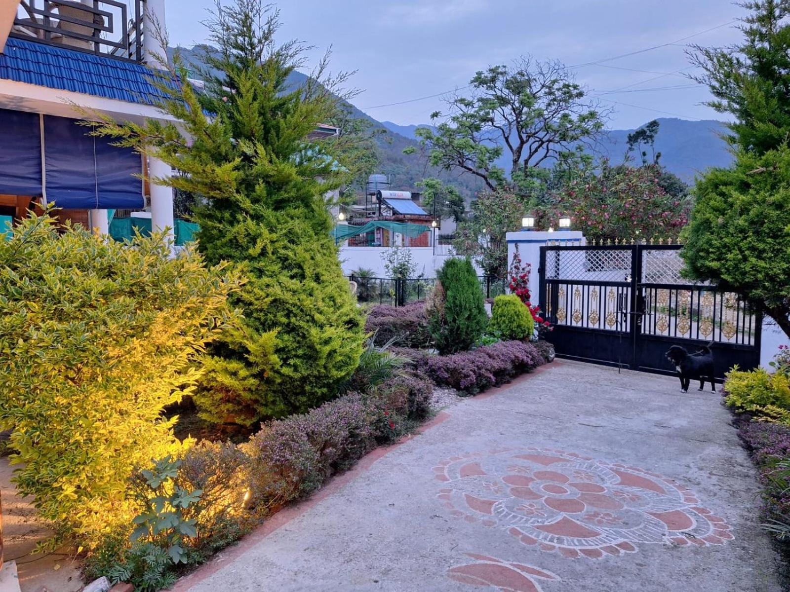 La Maison - A Boutique Bed And Breakfast Bīr Екстериор снимка