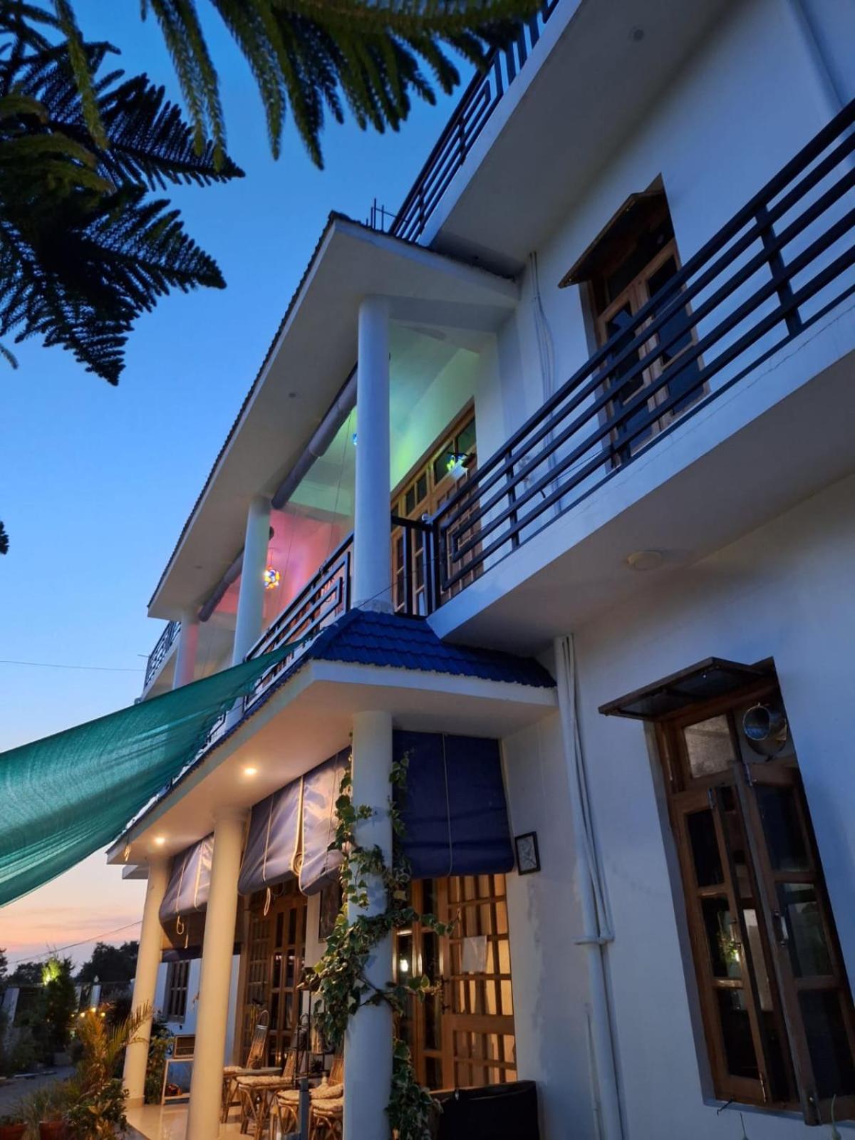 La Maison - A Boutique Bed And Breakfast Bīr Екстериор снимка